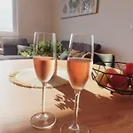 Pb Comfort - 2bedrooms & Free Parking Apartmán